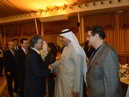Cumhurbaşkanı Gül, Türk ve Kuveytli İş Adamlarıyla Kahvaltıda Buluştu 